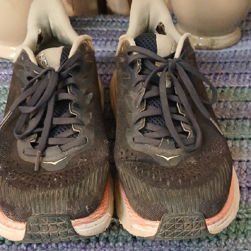 Hoka Running Shoes in Black with White and Pink Highlights 10.5 - Picture 2 of 8